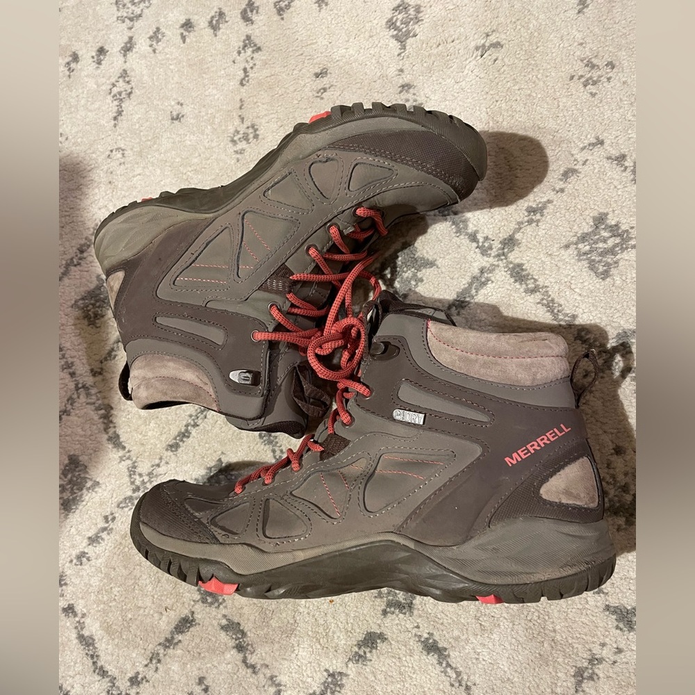 Merrell Women’s Siren Q2 Mid WP Hiking Boot Boulder Size 8.5M US - Picture 2 of 8